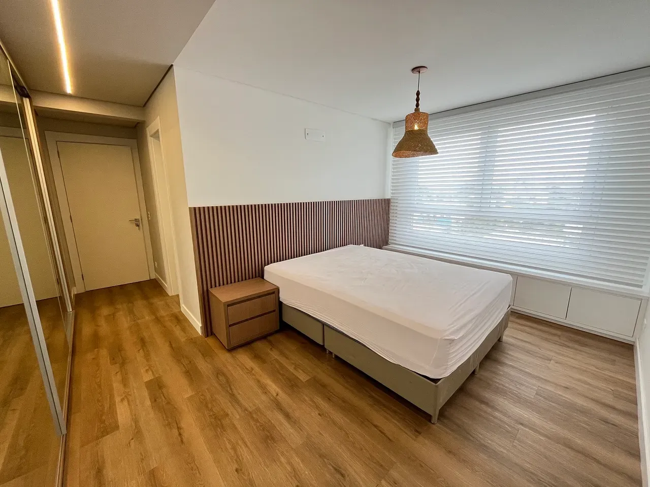 Apartment on the 7th floor with floor-to-ceiling windows — photo 10