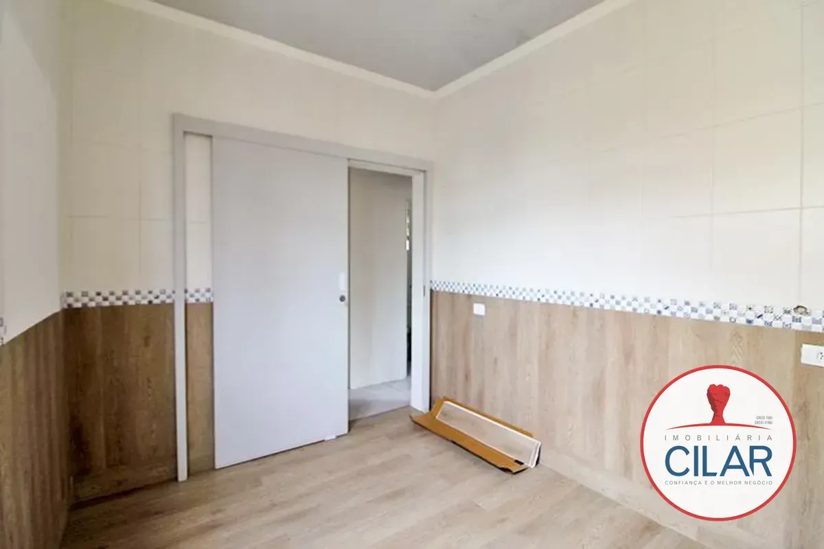 3-bedroom apartment with wood or laminate floors in Curitiba — photo 2