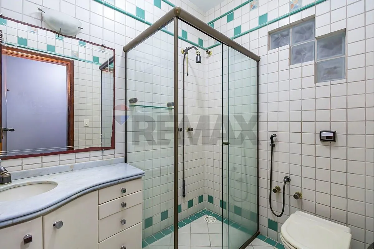 Casa de 303 m² com 4 quartos e churrasqueira privativa — photo 23