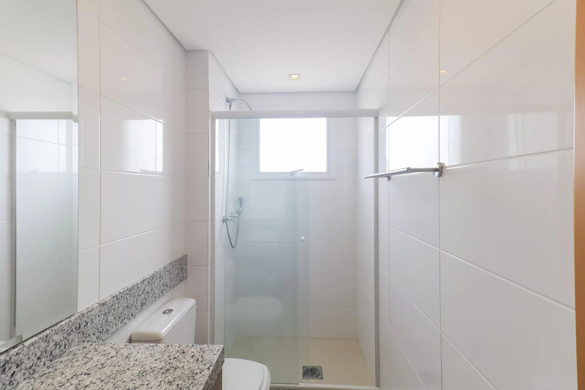 Furnished apartment, 266 m², with a bathtub — photo 41