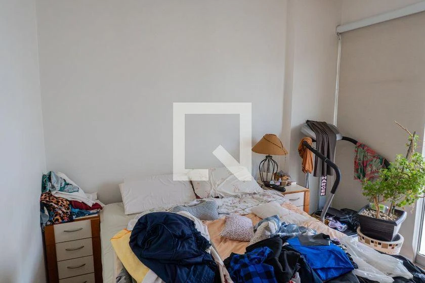 Furnished apartment with 4 bedrooms and 200 m² — photo 37