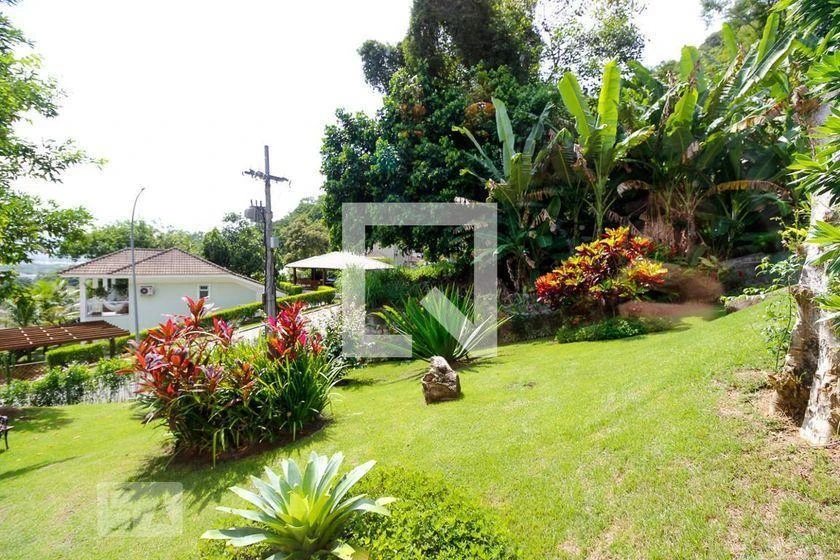 House for rent with 4 en-suite bedrooms and 450 m² — photo 9