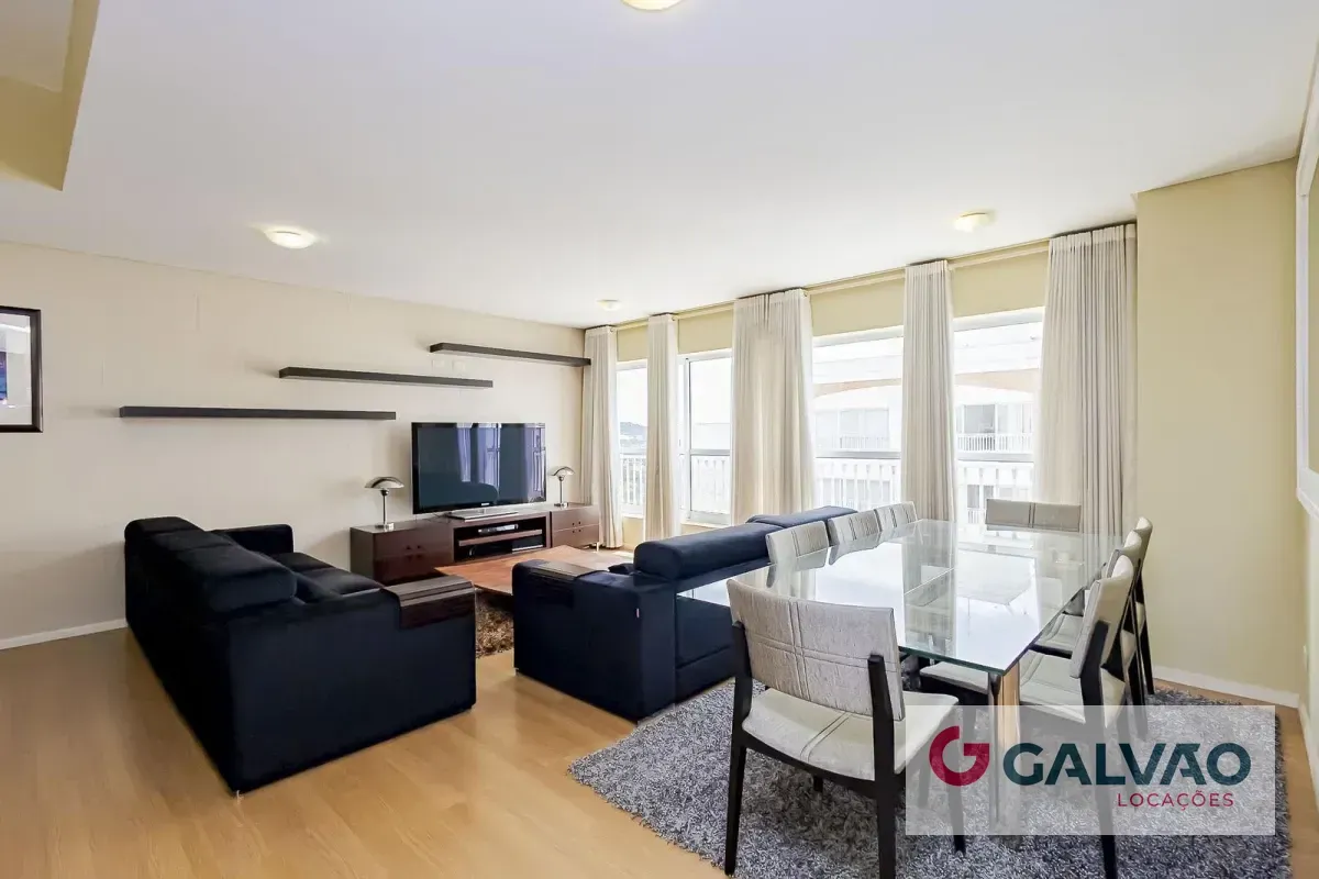 Квартира 185 м² з панорамними вікнами та заскленим балконом — photo 6