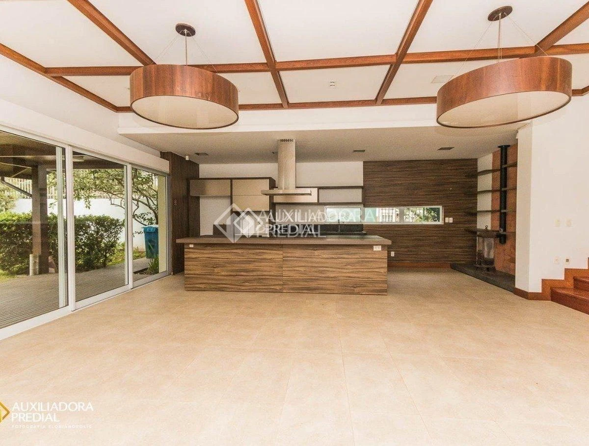 560 m² house with floor-to-ceiling windows and a home office — photo 8
