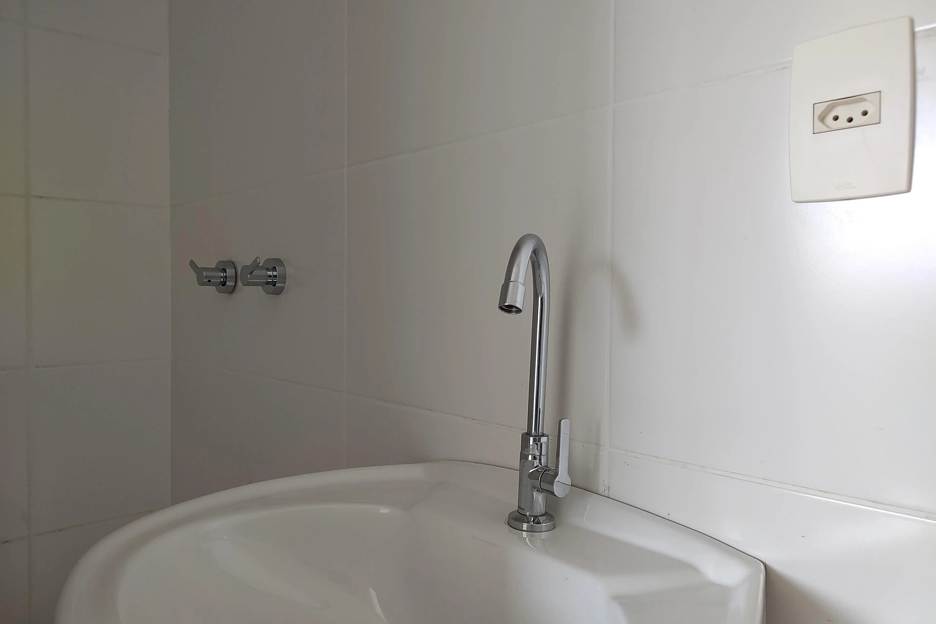 Apartamento sem mobília com 2 quartos e varanda — photo 36