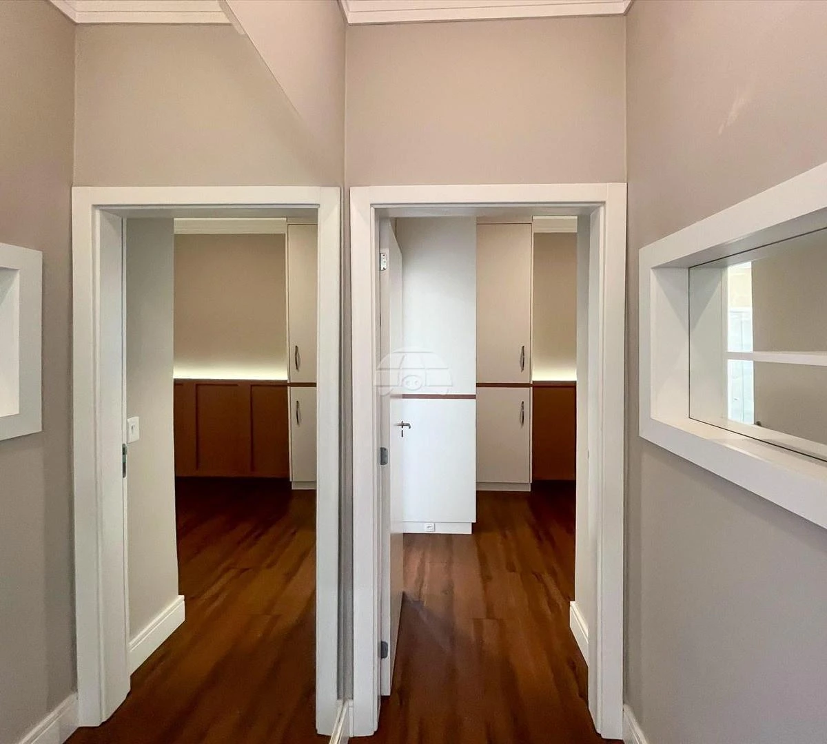 2-bedroom apartment with a home office — photo 37