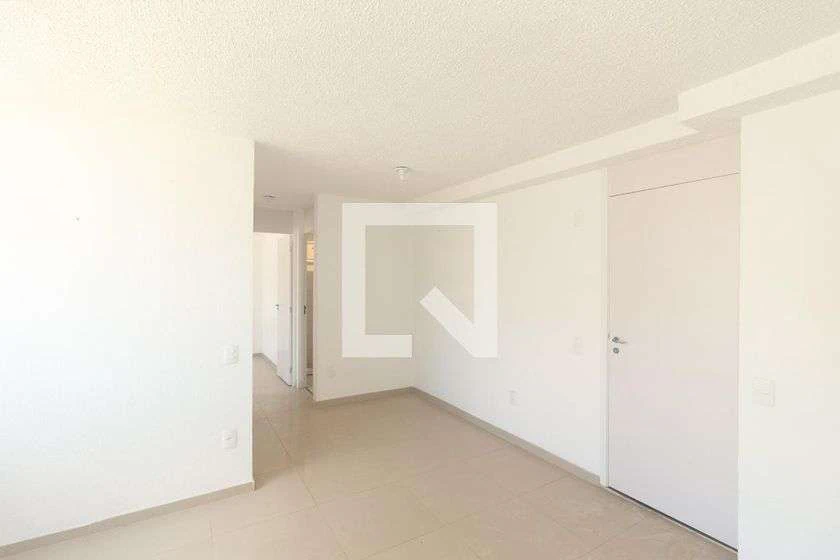 Minimal-style 2-bedroom apartment with ceramic floors — photo 10