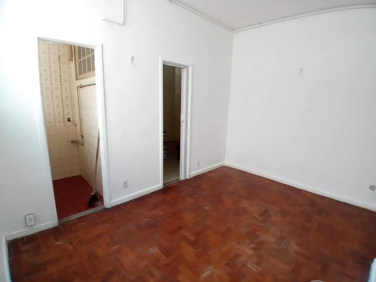 Monoambiente con piso de madera o laminado en Rio de Janeiro — photo 22