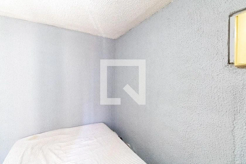 Apartamento mobiliado de 2 quartos em condomínio com piscina — photo 6