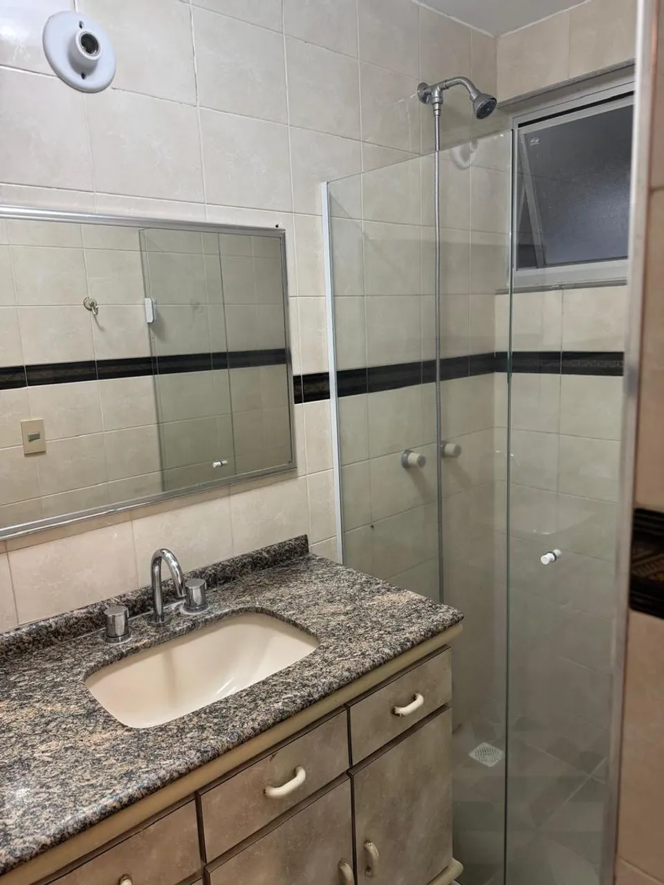 Apartamento com cozinha fechada, 3 quartos e 2 banheiros — photo 2