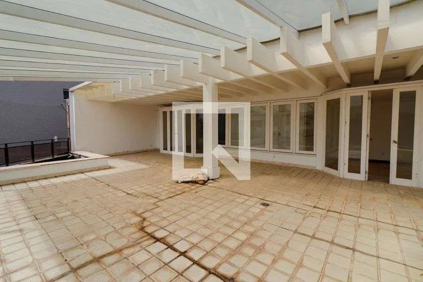 626 m² penthouse with 4 bedrooms and 3 parking spaces — photo 15
