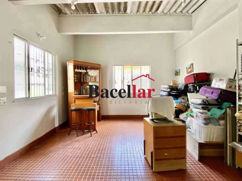 Furnished house with 4 bedrooms and a balcony — photo 10