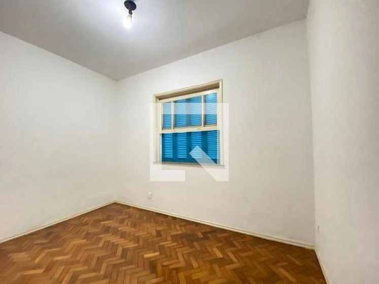 Wood or laminate floors in a one-bedroom apartment, 50 m² — photo 30