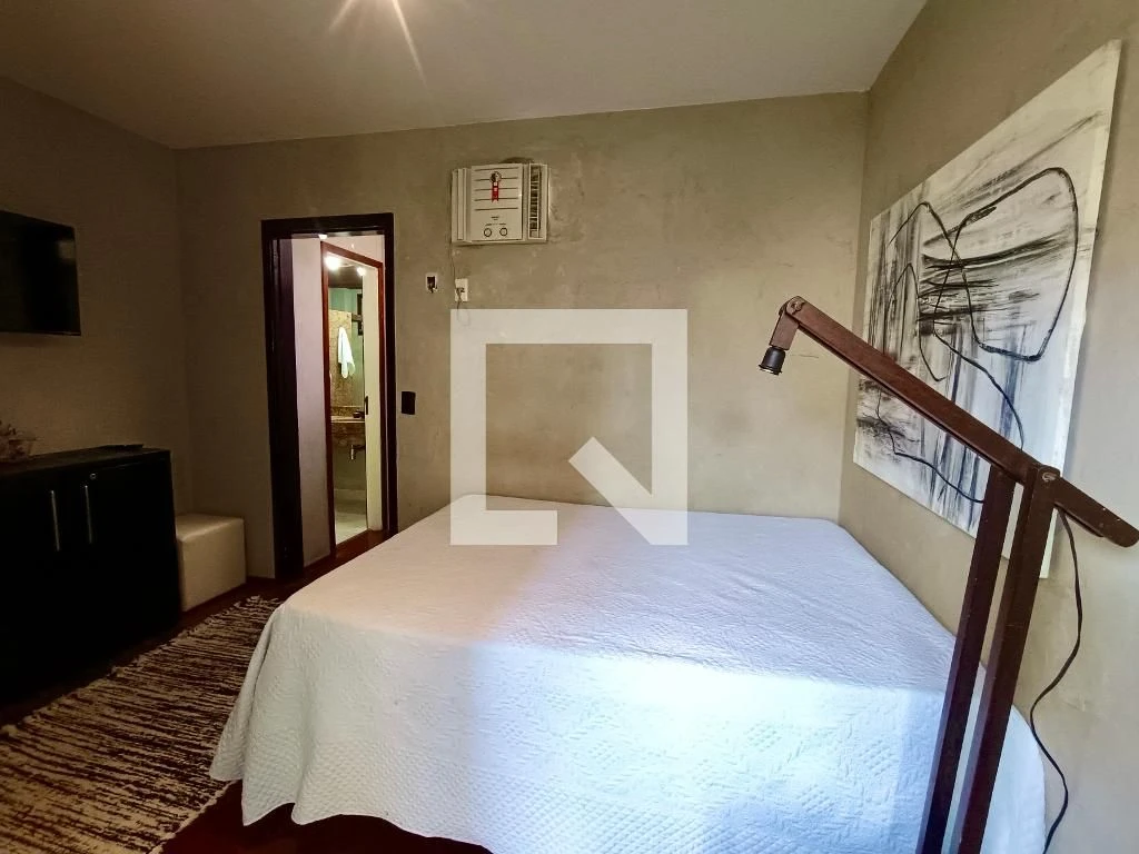 Furnished 2-bedroom apartment with private balcony BBQ — photo 21