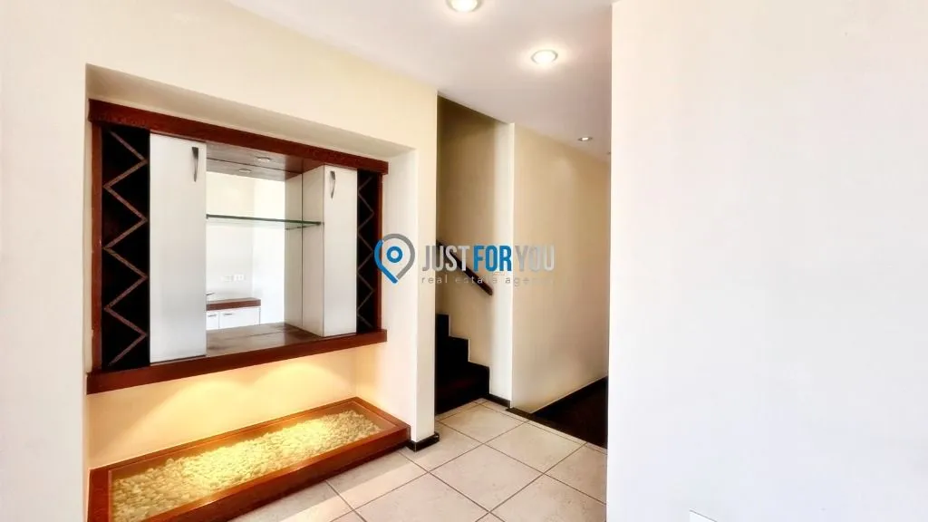 3-bedroom apartment with 4 baths and balcony — photo 8