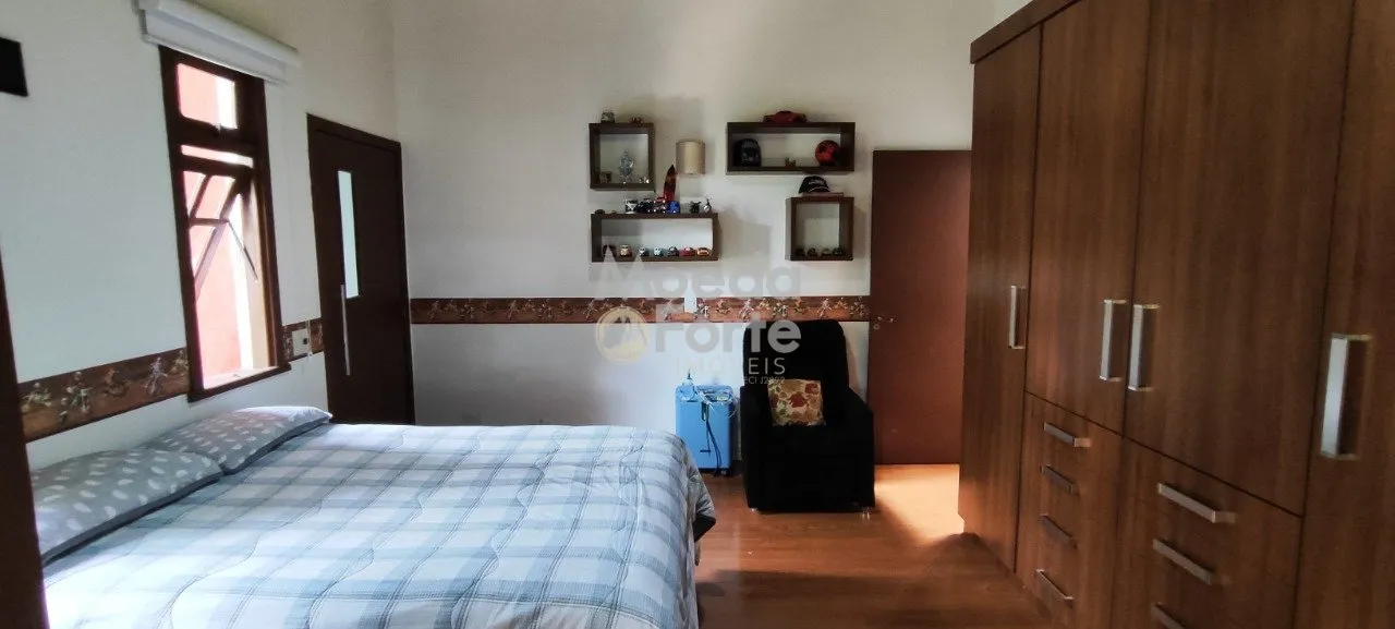 Furnished house with an open-plan kitchen and gas stove — photo 10