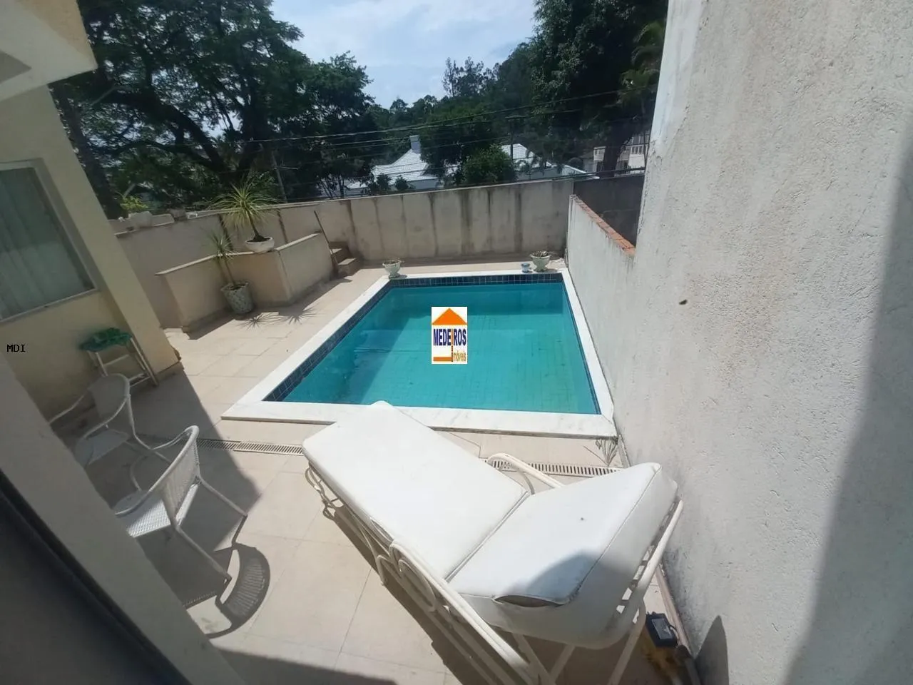 Rental house with 3 bedrooms and 3 bathrooms — photo 45