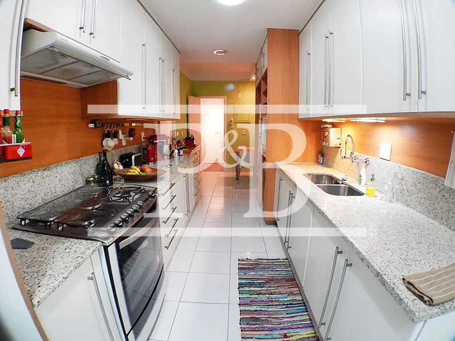 Apartamento de 3 dormitórios com 215 m² e 3 vagas — photo 25