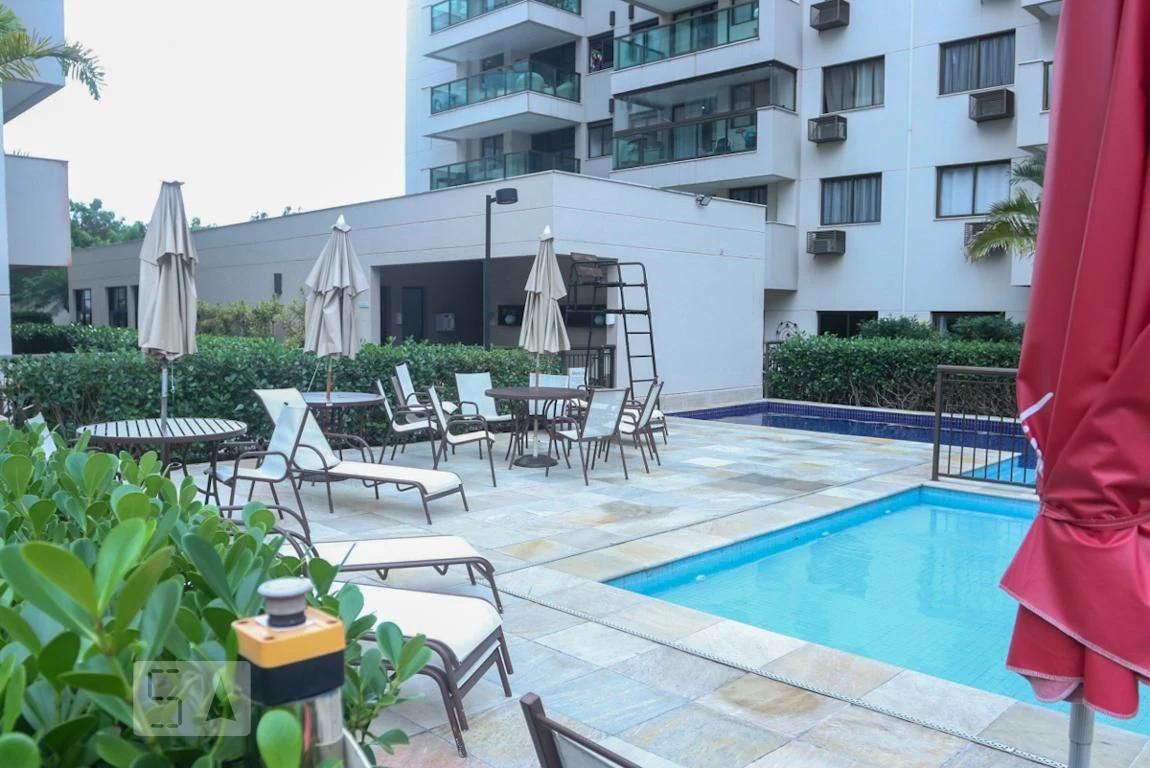 Furnished 2-bedroom apartment with 2 bathrooms and parking — photo 33