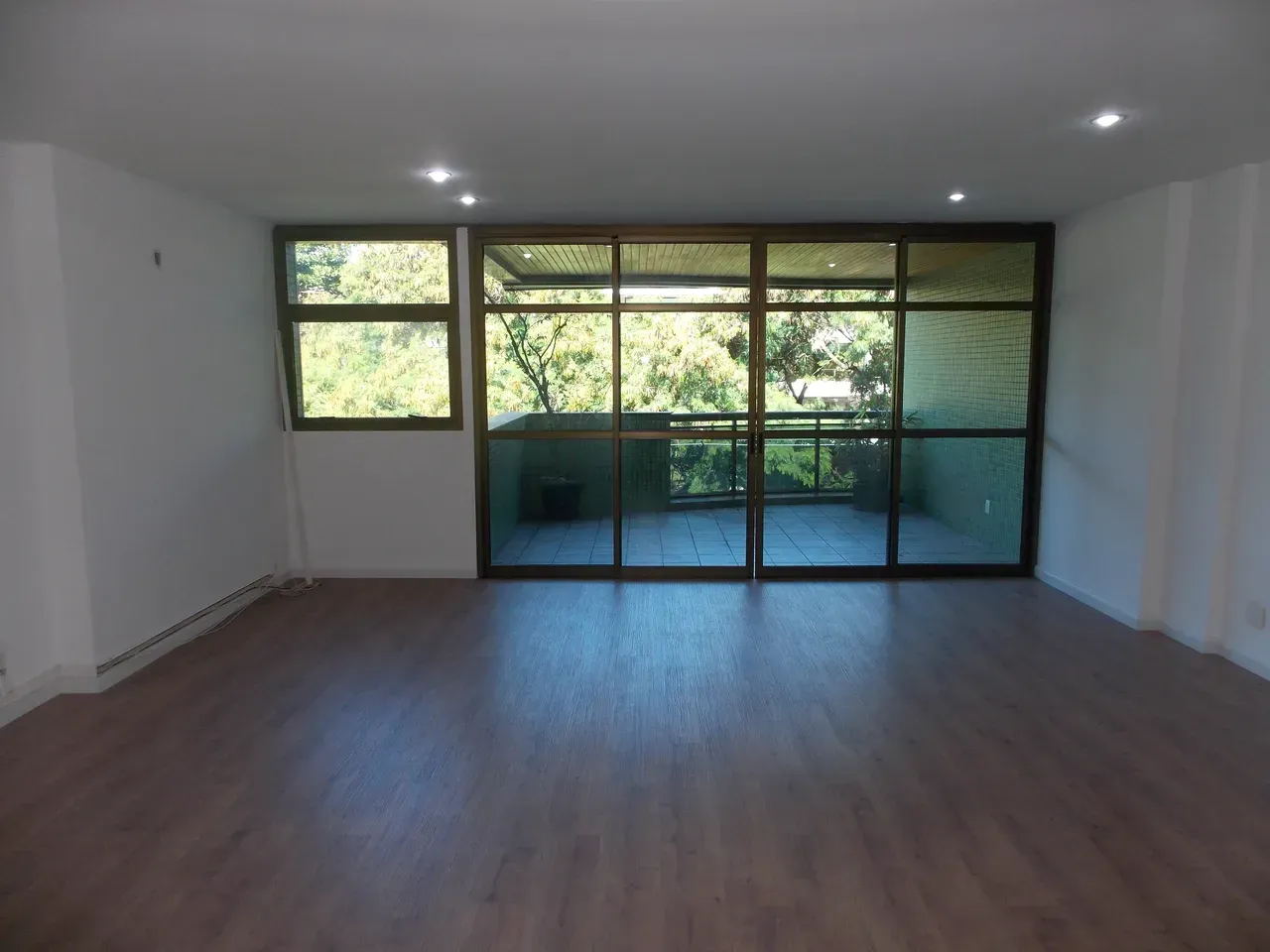 Rental apartment with 3 bedrooms and 3 bathrooms — photo 4