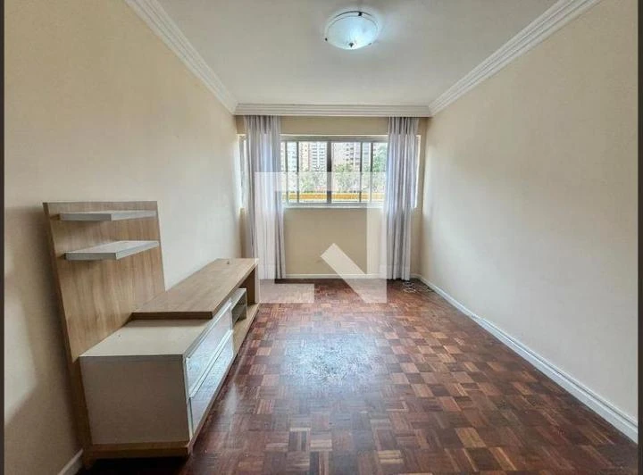 2-bedroom apartment with wood floors in the living room — photo 8