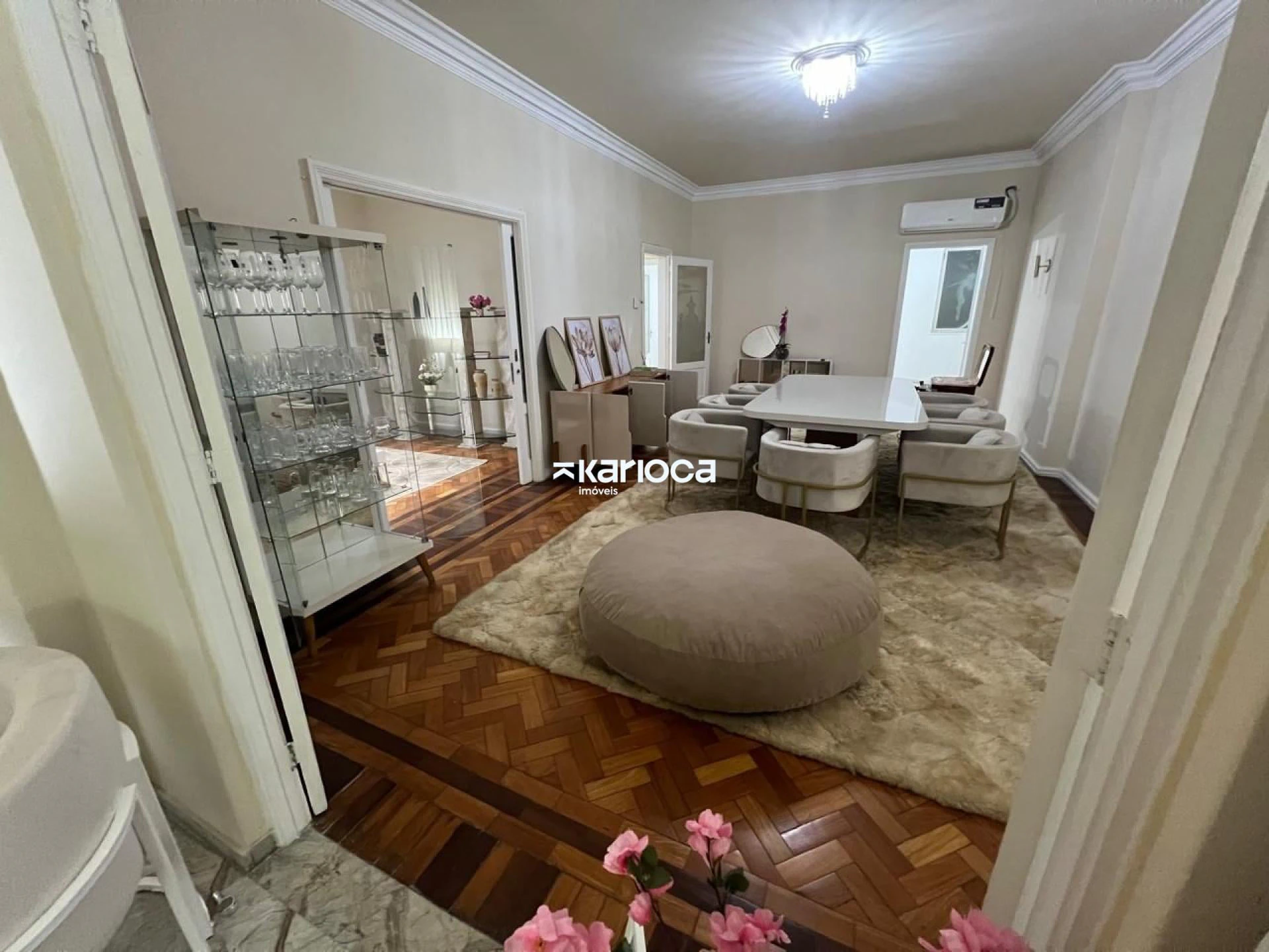 Furnished 4-bedroom apartment with 4 bathrooms — photo 11