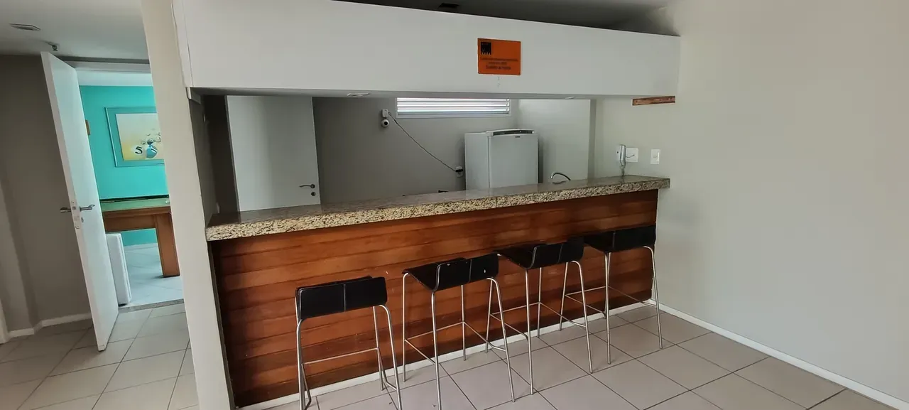 Furnished 1-bedroom apartment with open-plan kitchen — photo 24
