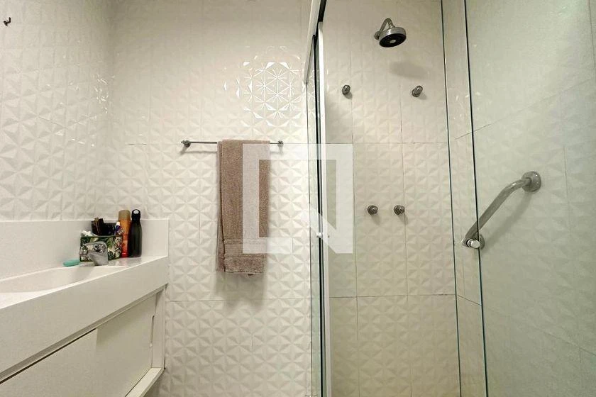 214 m² apartment with 4 bedrooms and 2 parking spaces — photo 33