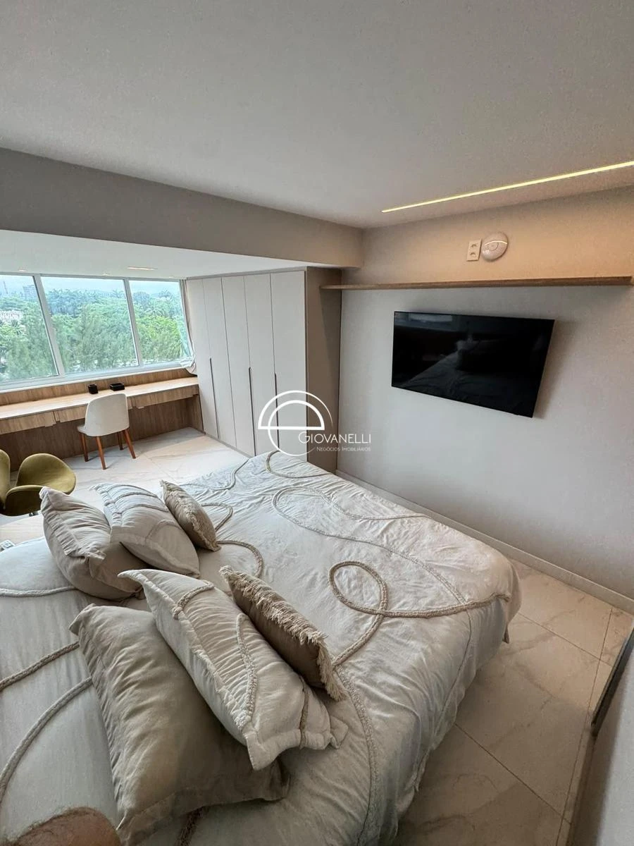 Apartamento mobiliado, 200 m², com janelas do piso ao teto — photo 21