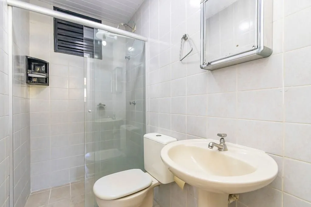 3-bedroom apartment, 1 with its own bathroom, 66 m² — photo 12