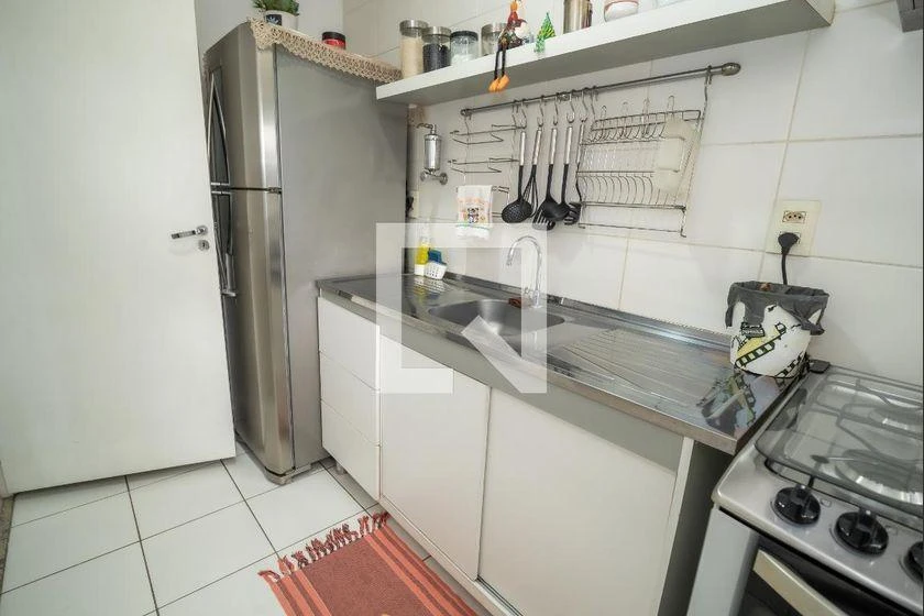 Apartamento mobiliado com 2 quartos e varanda — photo 9