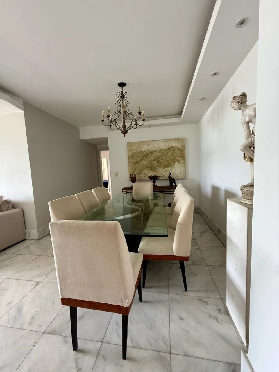 4-bedroom apartment with a water view — photo 5