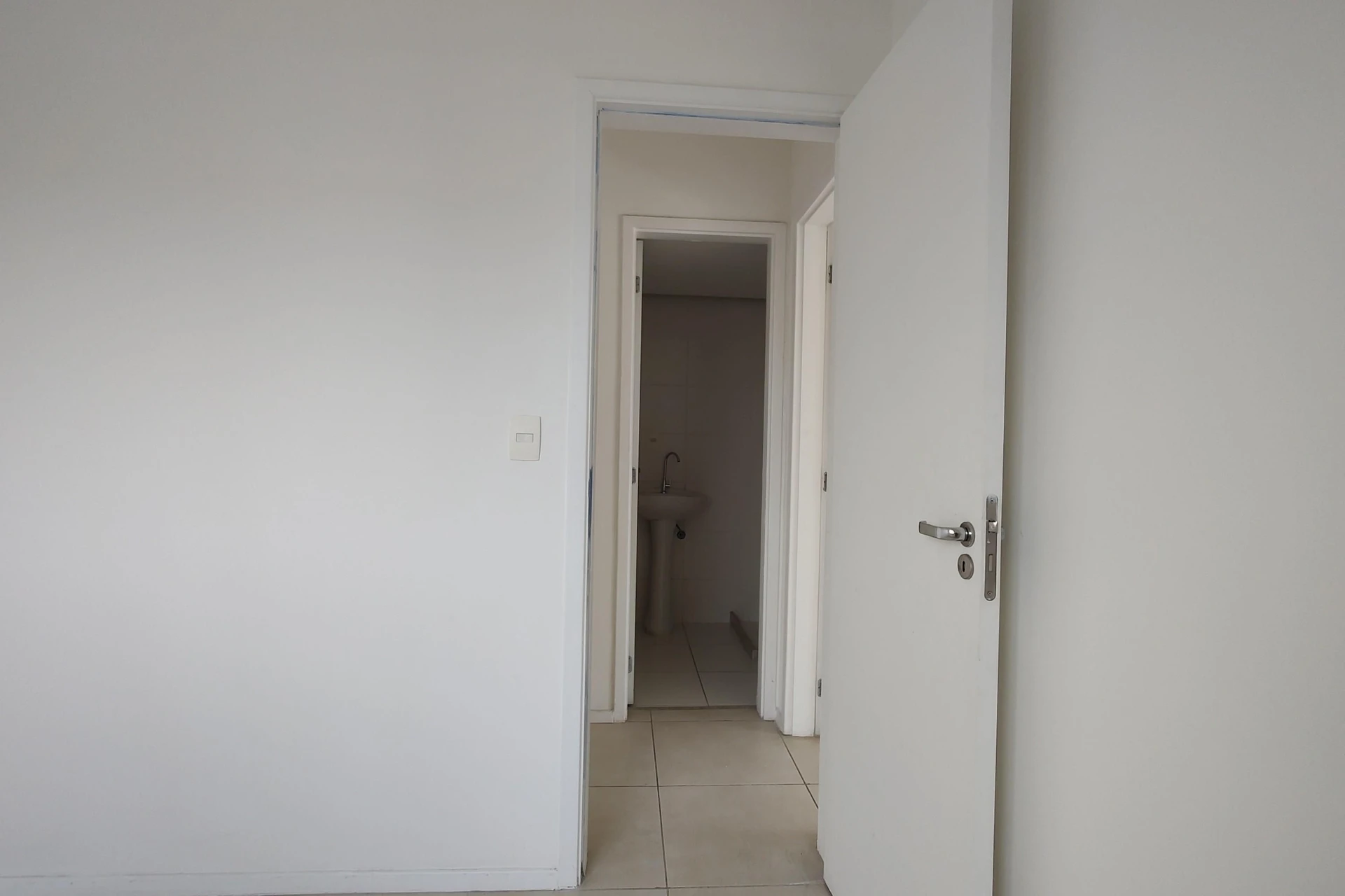 Unfurnished apartment with an open-plan kitchen and balcony — photo 27