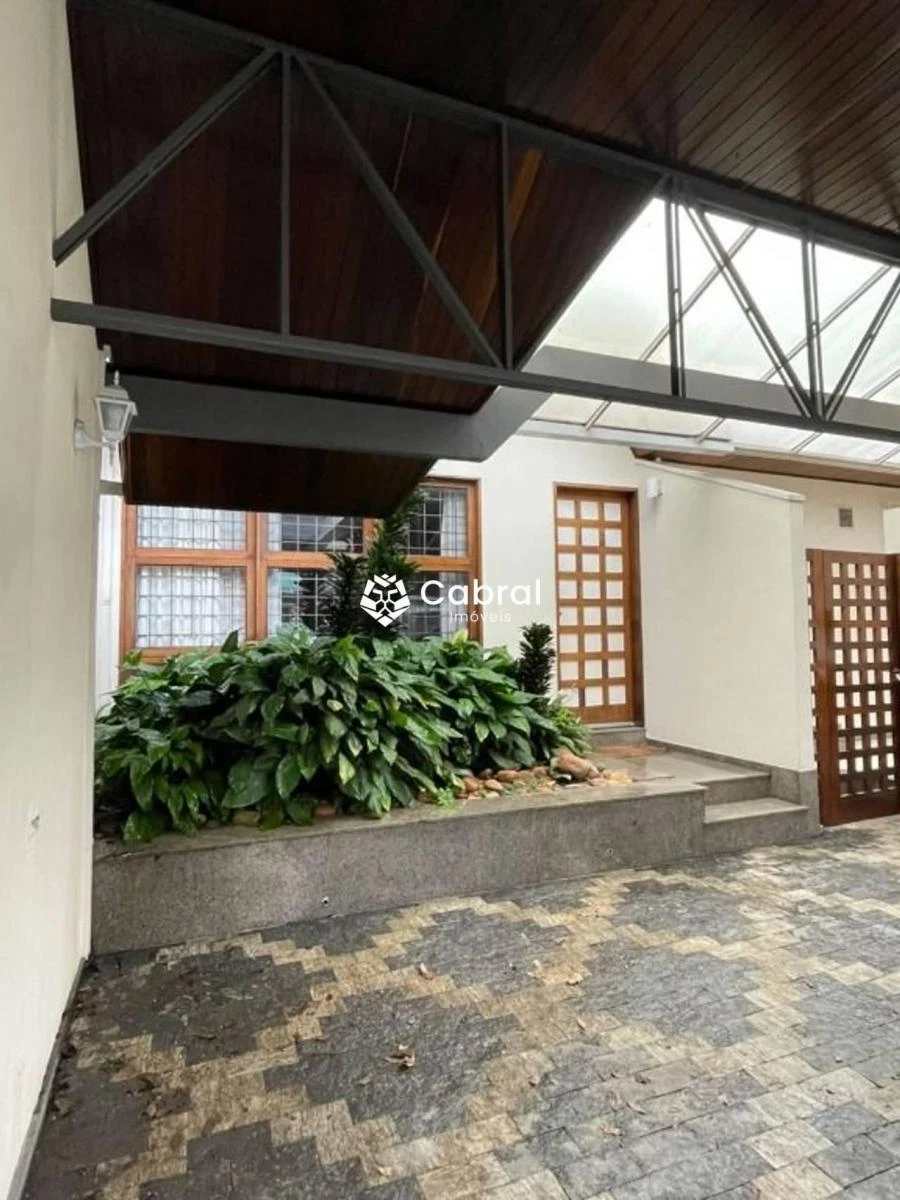 Casa com 3 dormitórios, suíte e jardim privado — photo 43