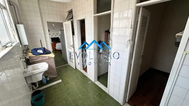 Furnished 4-bedroom apartment with 400 m² — photo 26