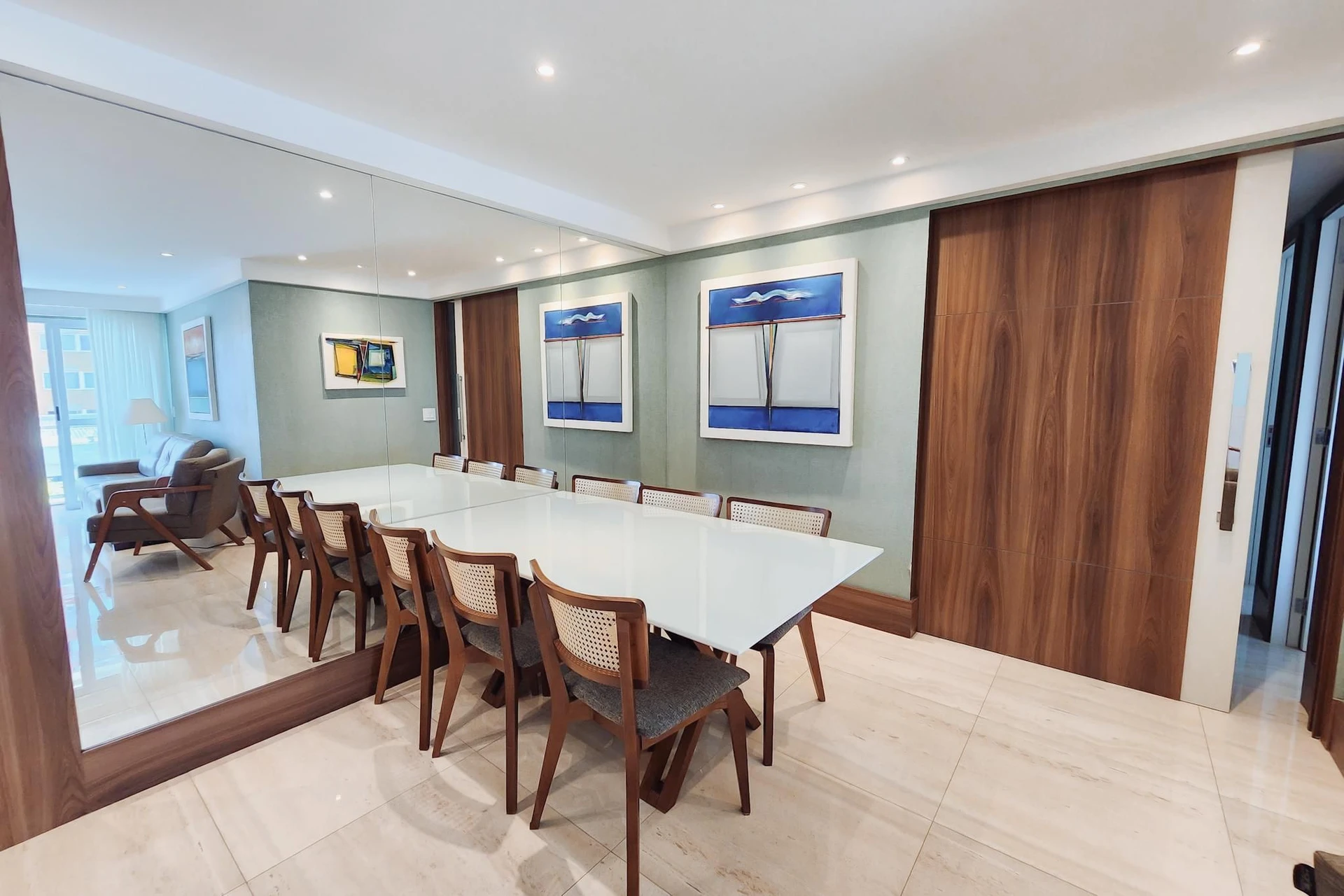 3-bedroom apartment with an ensuite suite and 2 parking — photo 11
