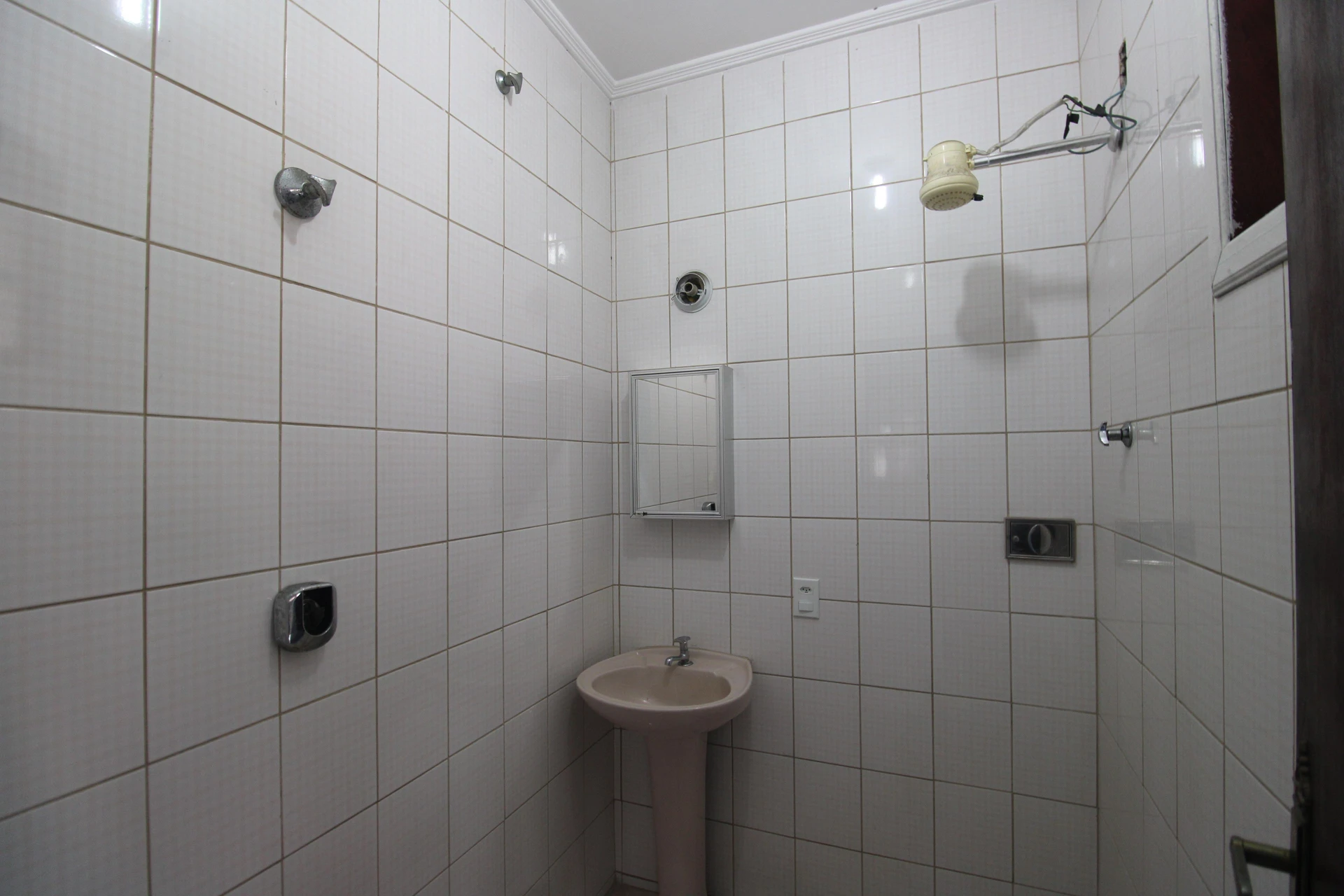 Furnished house with 6 bedrooms and 4 bathrooms — photo 61