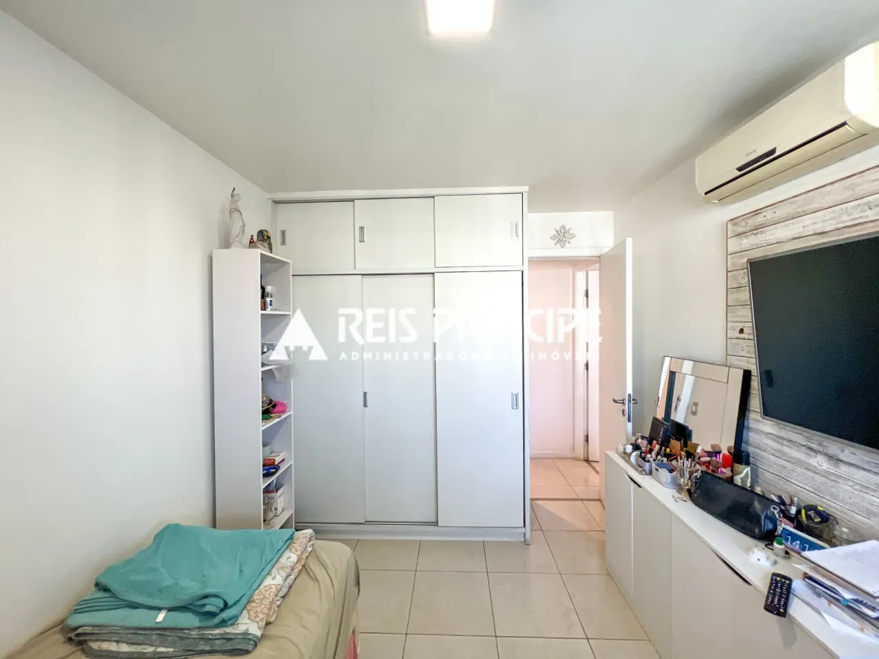 Furnished apartment with 3 bedrooms and 3 bathrooms — photo 11