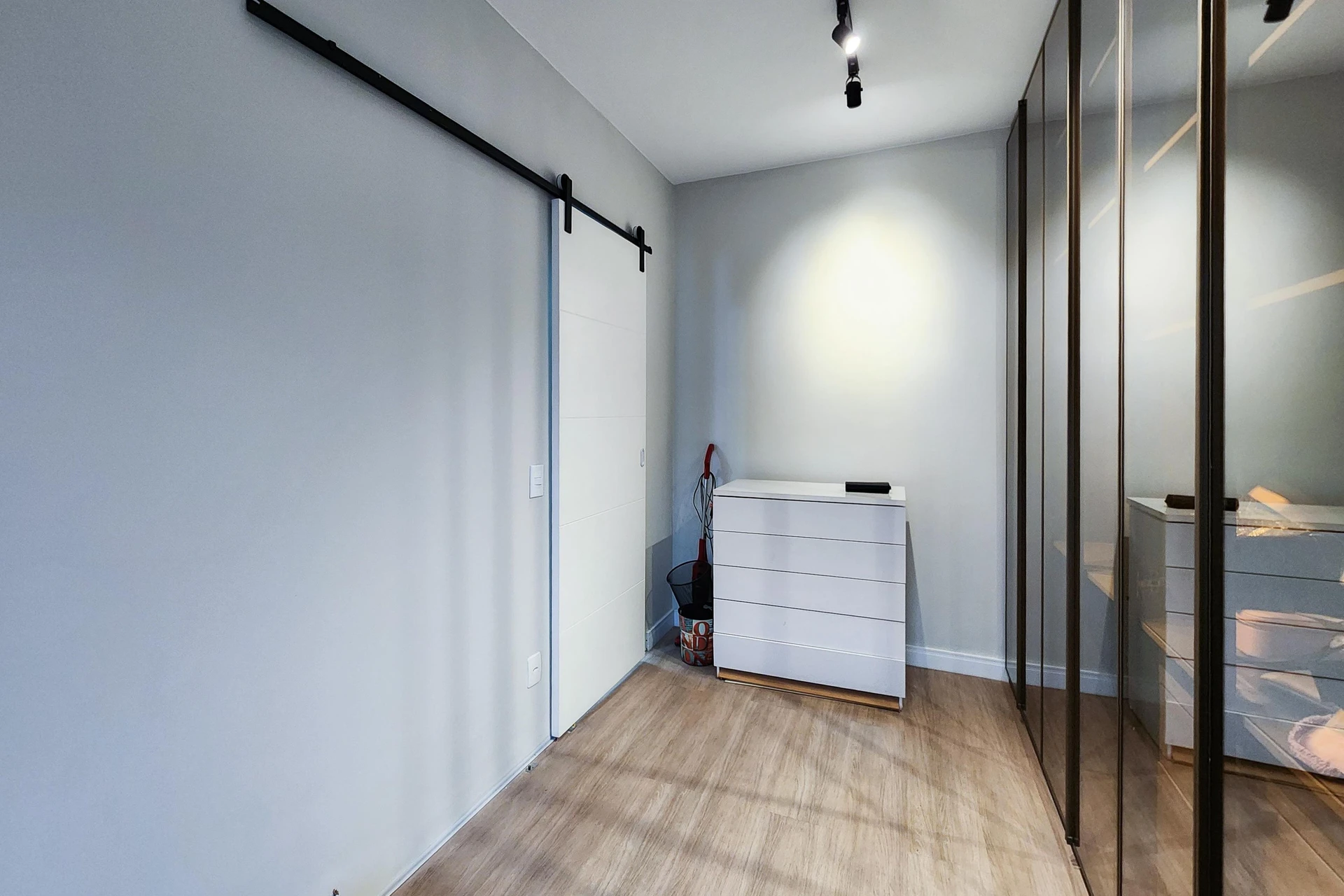 Furnished apartment, 58 m², with a mountain view — photo 39