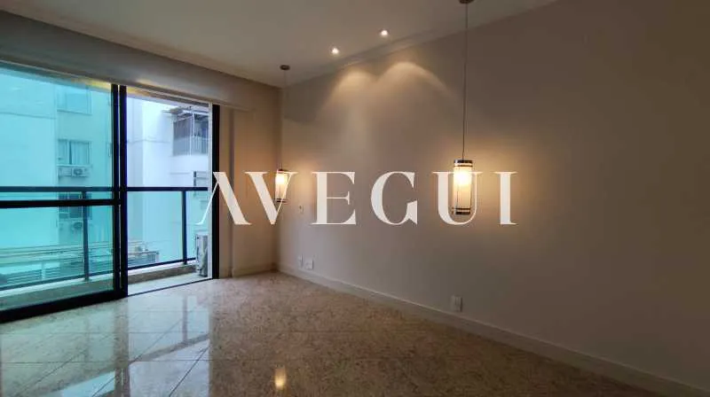 165 m² apartment with 3 bedrooms, 5 baths, and balcony — photo 22