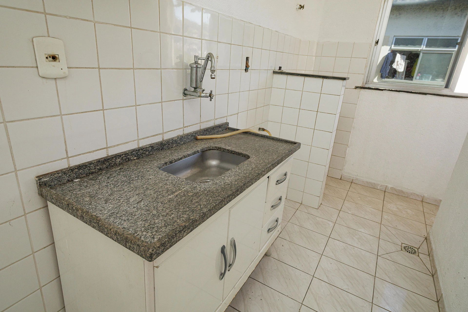 Unfurnished apartment with 2 bedrooms and 1 parking spot — photo 19