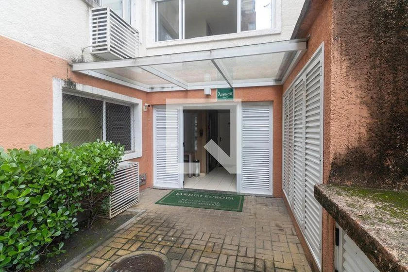 Балкон с грилем и 3 спальни: квартира 110 м² — photo 13