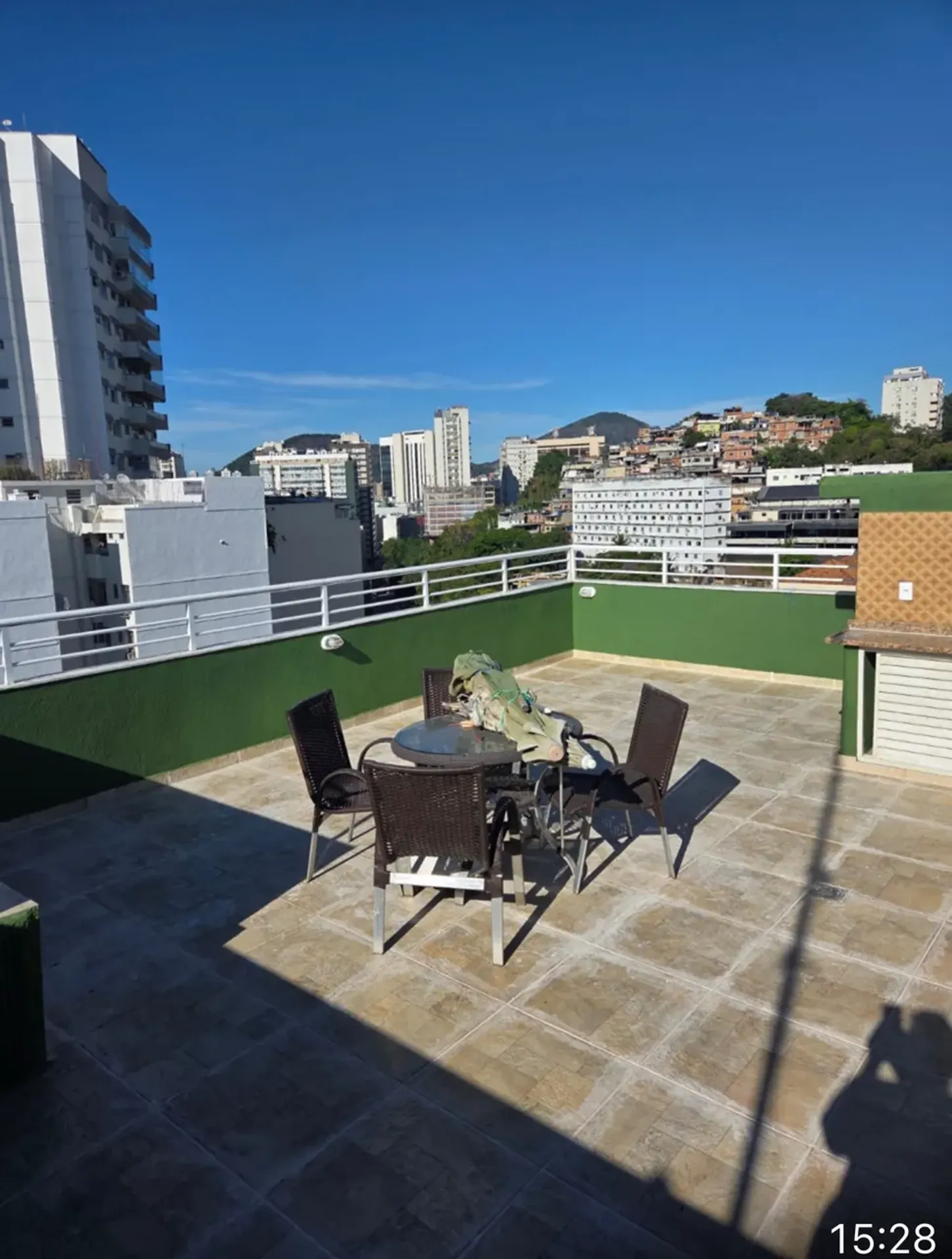Unfurnished 3-bedroom apartment with terrace views — photo 12