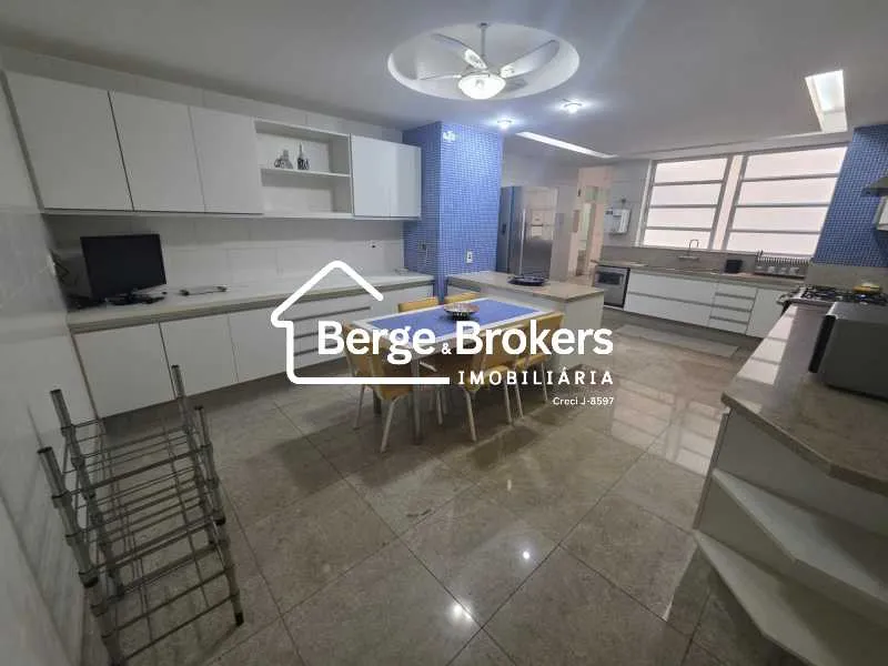 Мебльована квартира 347 м² з 4 спальнями — photo 14