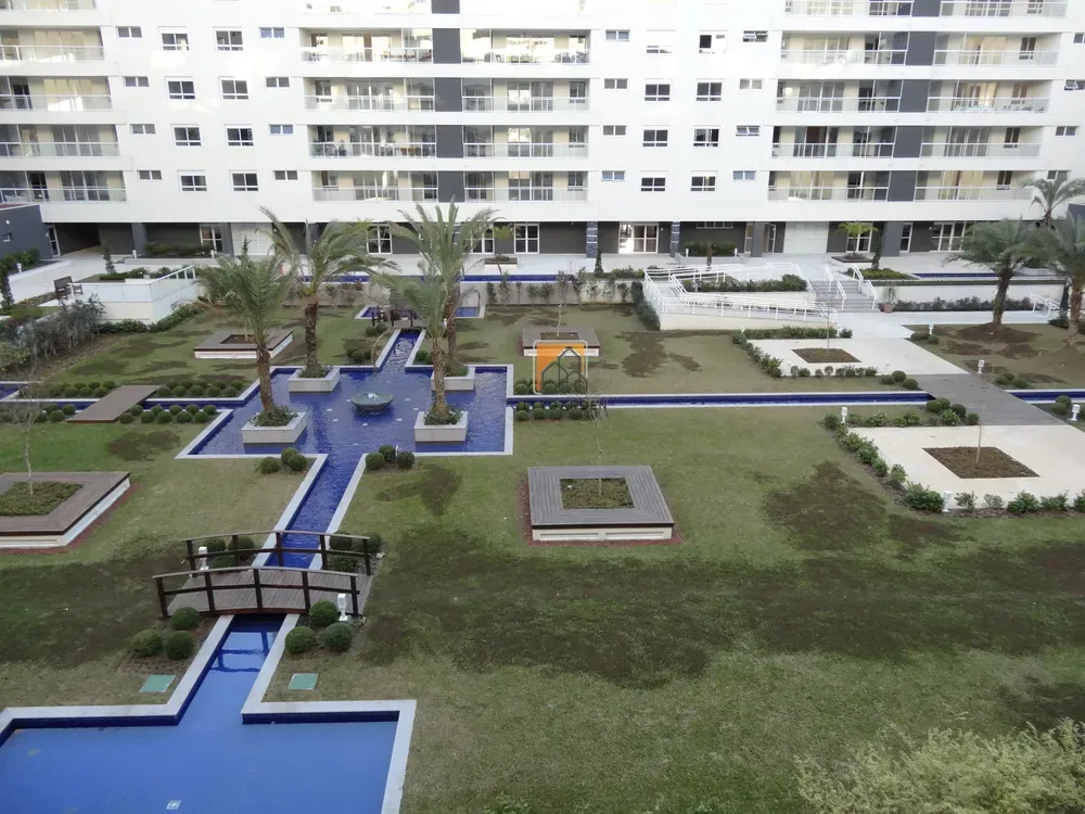 Unfurnished 4-bedroom apartment with 5 bathrooms — photo 11