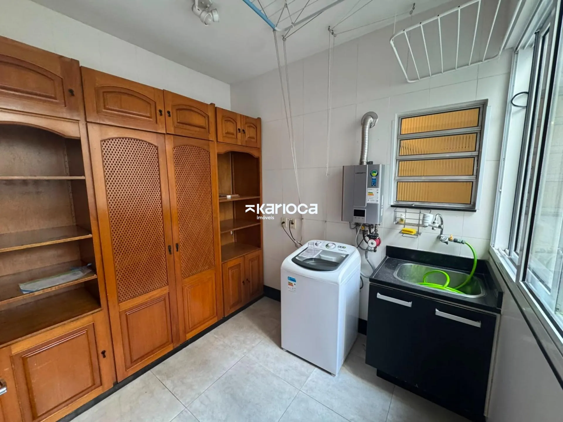3-bedroom apartment with a washing machine — photo 12