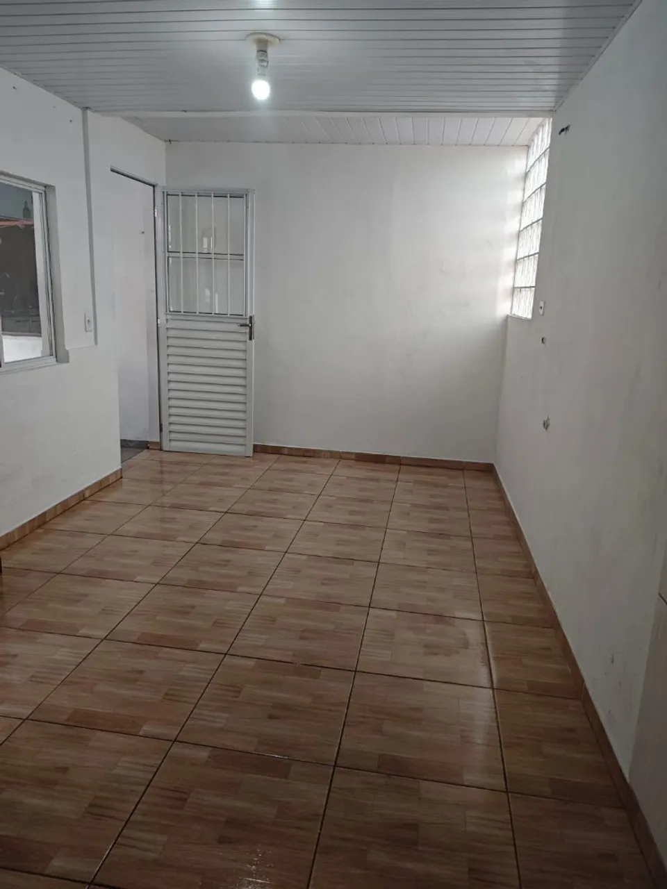 Ванна та 1 спальня: квартира 50 м²
