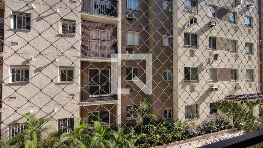 Furnished apartment, 32 m², with floor-to-ceiling windows — photo 23