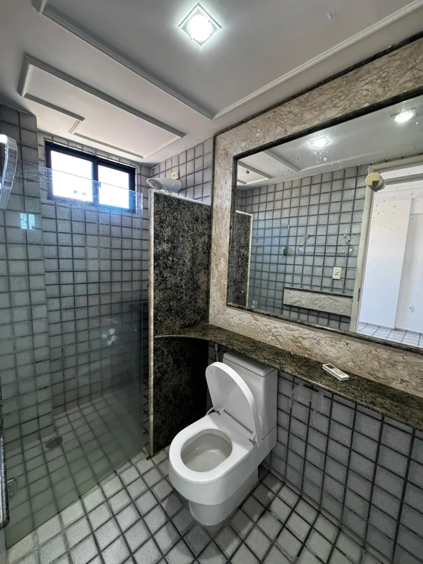3-bedroom apartment with an enclosed balcony — photo 30