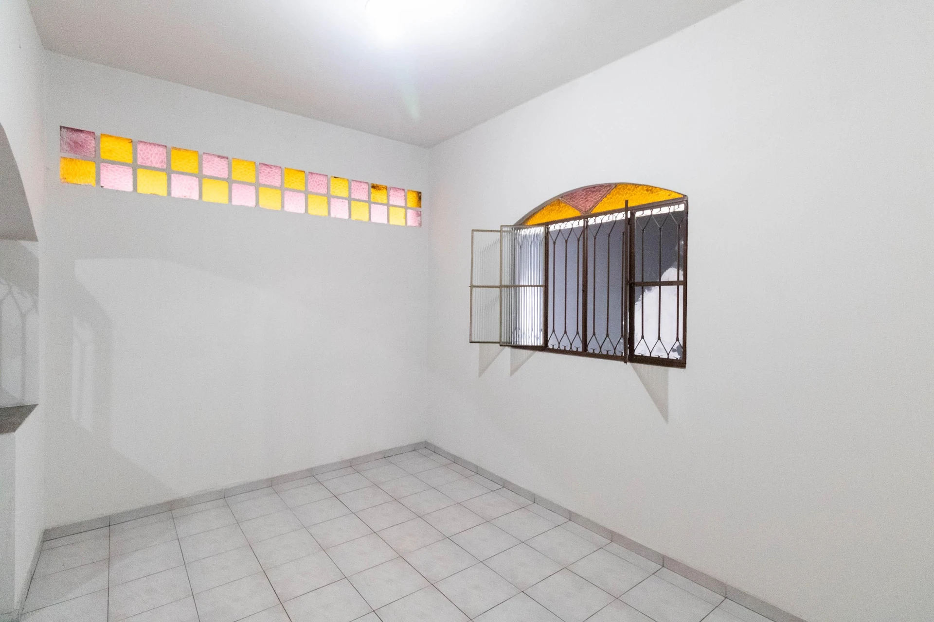 Furnished house with 3 bedrooms and 2 parking spaces